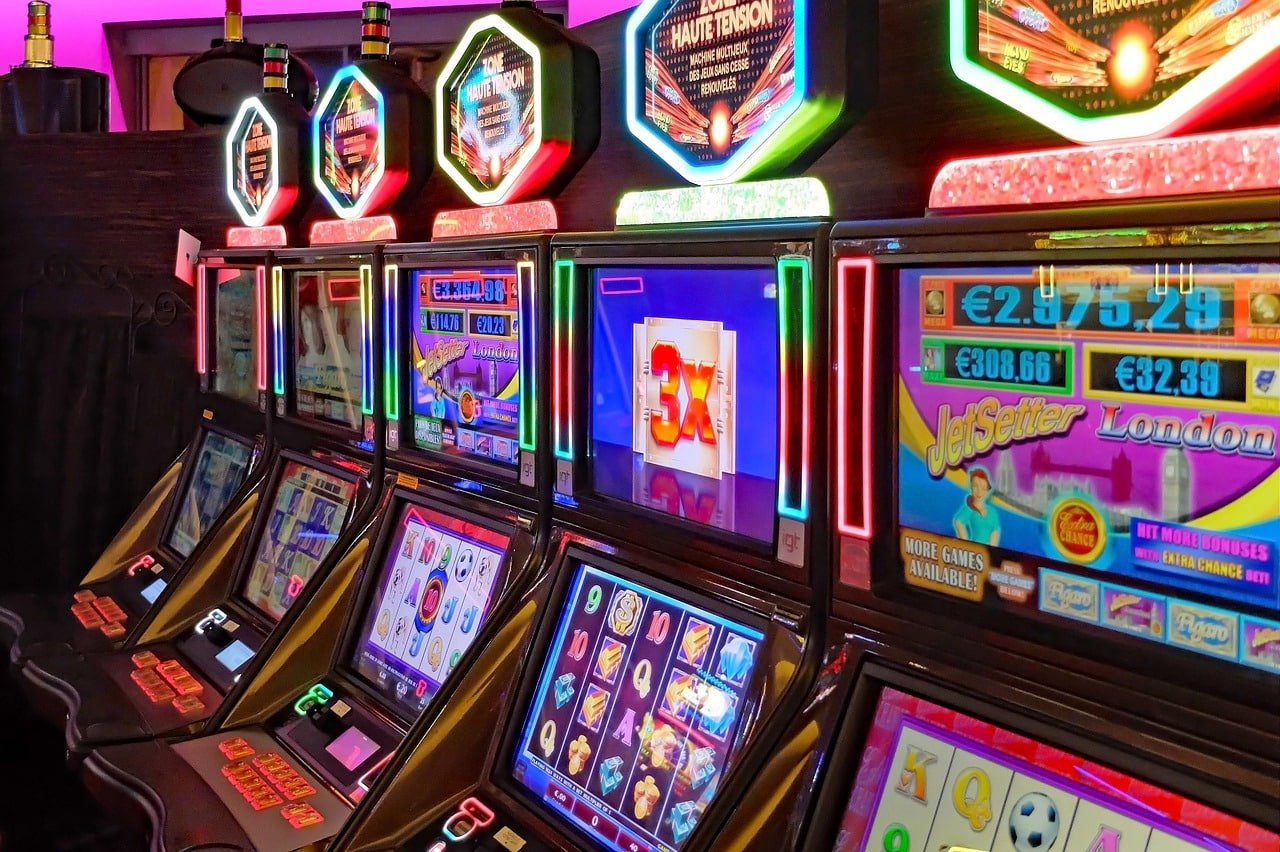 Tampilan mobile bigbos99 di smartphone Android menampilkan menu sports dan casino